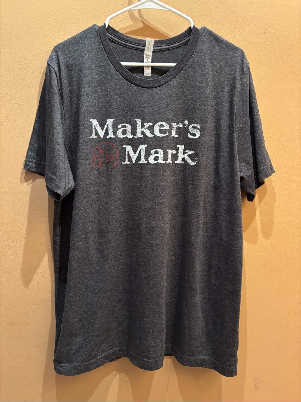 Maker's Mark distressed logo and distillery's signature red wax seal Size XL